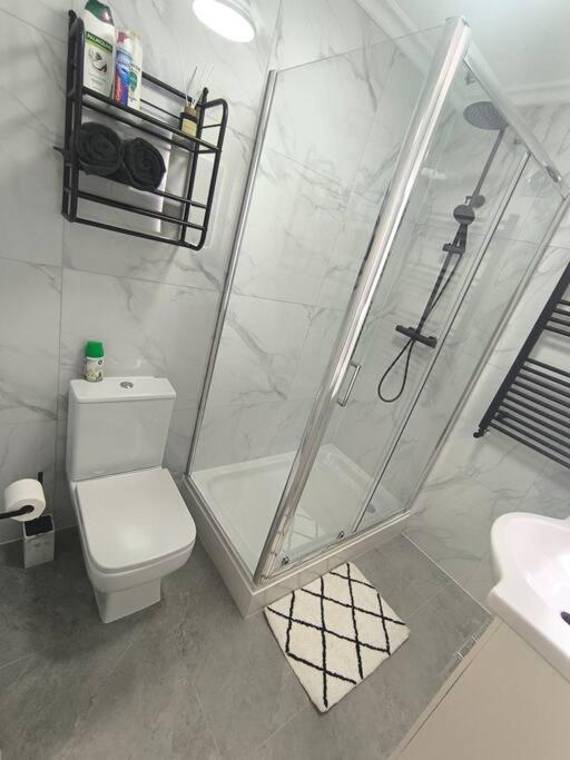 לונדון Studio Style Room, Near Tooting Broadway Station מראה חיצוני תמונה